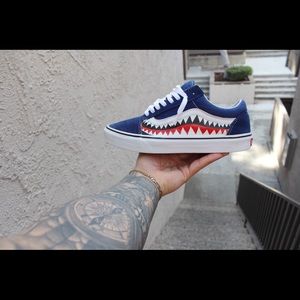CUSTOM BAPE SHARKMOUTH CANS SIZE 9